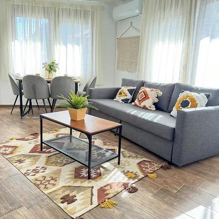 за гости лена Apartman *