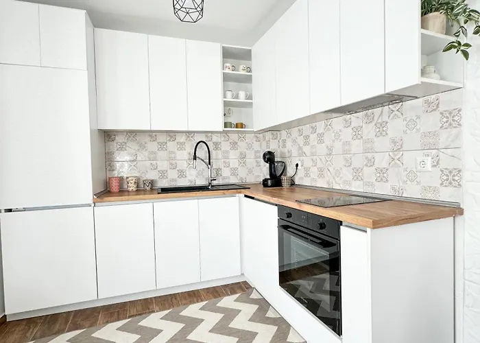 за гости лена Zlatograd